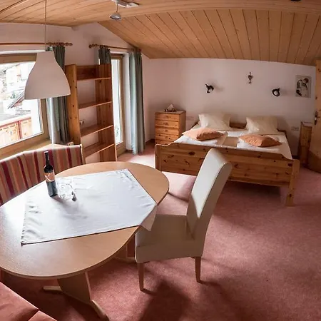 Haus Arnika Guest house