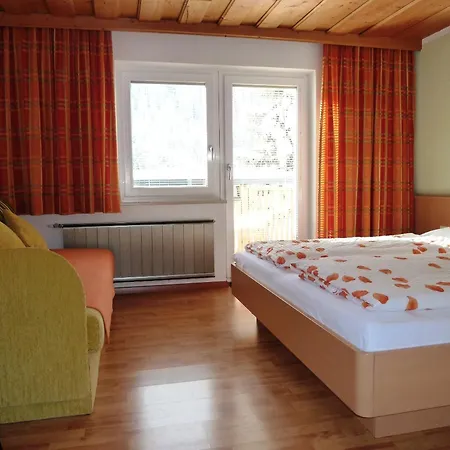 Haus Arnika Guest house